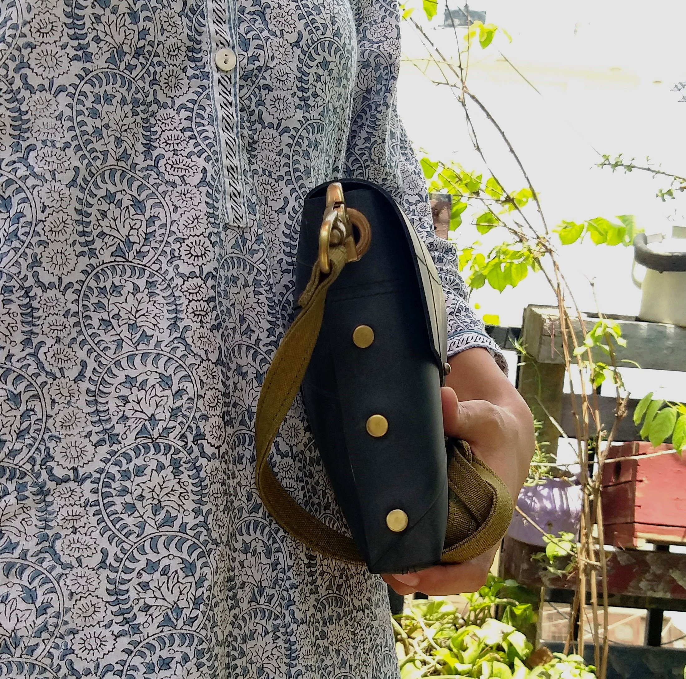 Vegan Tube Ladies Sling Bag