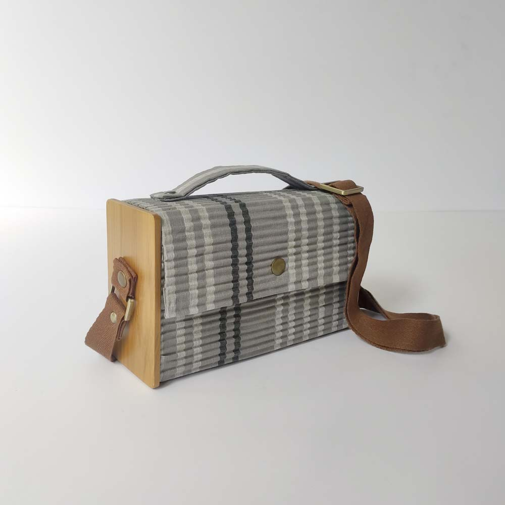 Box Sling  Bag/Clutch Single Sleeve (Grey Double Lines)