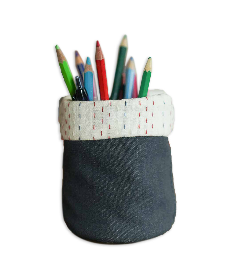 Stationery stand / pen & pencil holder