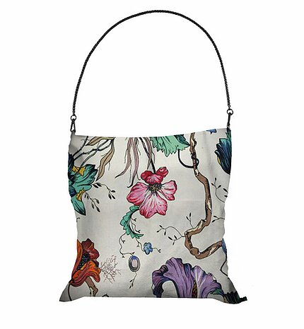 Tote scarf with print of Vine blossoms