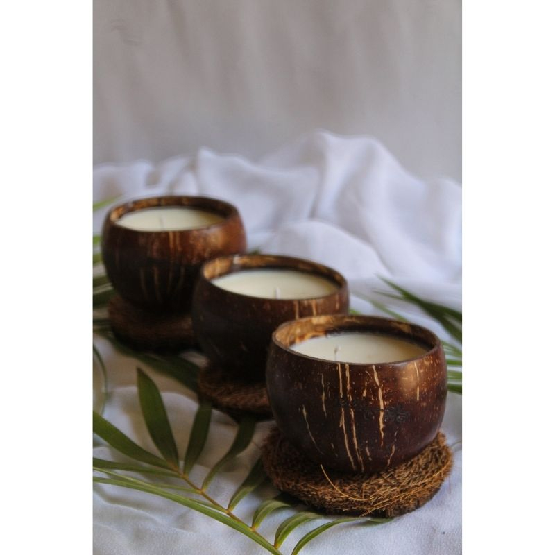 Soy Wax Candle in Coconut Shell, Night Jasmin Aromatic Fragrance